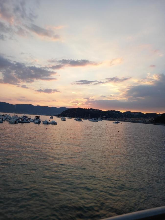 Sun Sea Relax Luni Exterior foto